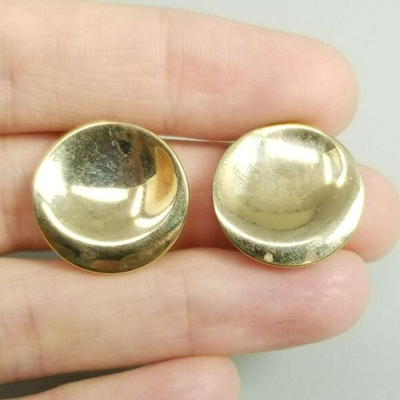Vintage Round Concave Lightweight Gold Tone Clip On Earrings, Pat 2733491 - Picture 1 of 8